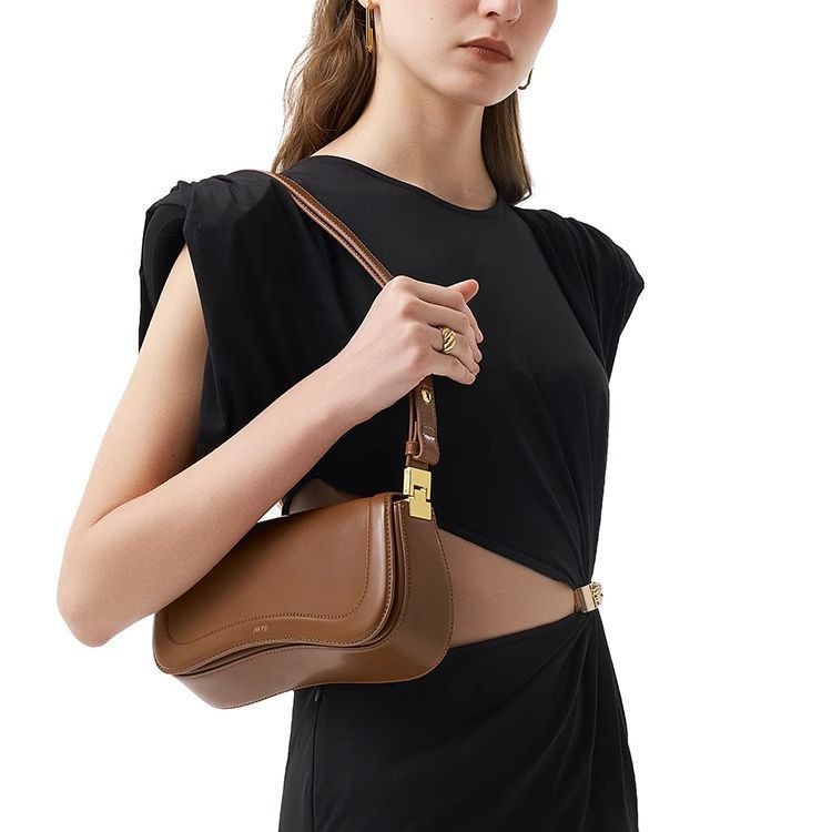 https://cdn.shopifycdn.net/s/files/1/0752/7143/8651/files/712298d0-abba-487a-b159-b810e7958121.jpg?v=1746429016