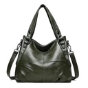 https://cdn.shopifycdn.net/s/files/1/0912/2526/0407/files/leonor-sac-a-main-de-cours-en-cuir-a-bandouliere-vert-sac-a-main-4.webp?v=1742898093