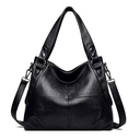 https://cdn.shopifycdn.net/s/files/1/0912/2526/0407/files/leonor-sac-a-main-de-cours-en-cuir-a-bandouliere-noir-sac-a-main-2.webp?v=1742898093