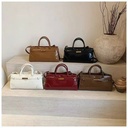 https://cdn.shopifycdn.net/s/files/1/0752/7143/8651/files/High-End-Burgundy-Briefcase-Ladies-Zipper-Large-Capacity-Underarm-Bag-Elegant-Retro-Women-s-Commuting-Handbag_8aef3ac4-0c07-449b-a00a-4f41f196fa27.webp?v=1739266834