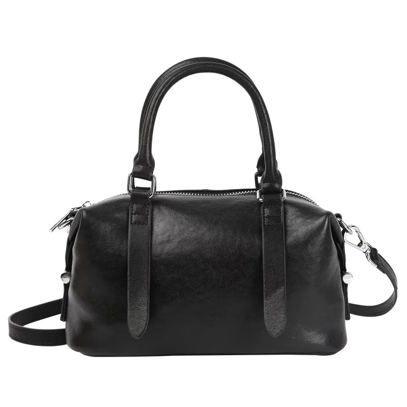 https://cdn.shopifycdn.net/s/files/1/0752/7143/8651/files/Vintage-messenger-bag-cowhide-Brown-leather-bag-Soft-Leather-Large-Capacity-minimalist-Crossbody-bag-women-female_8ea152c4-a08f-436f-b200-fa7241156fda.webp?v=1739266821