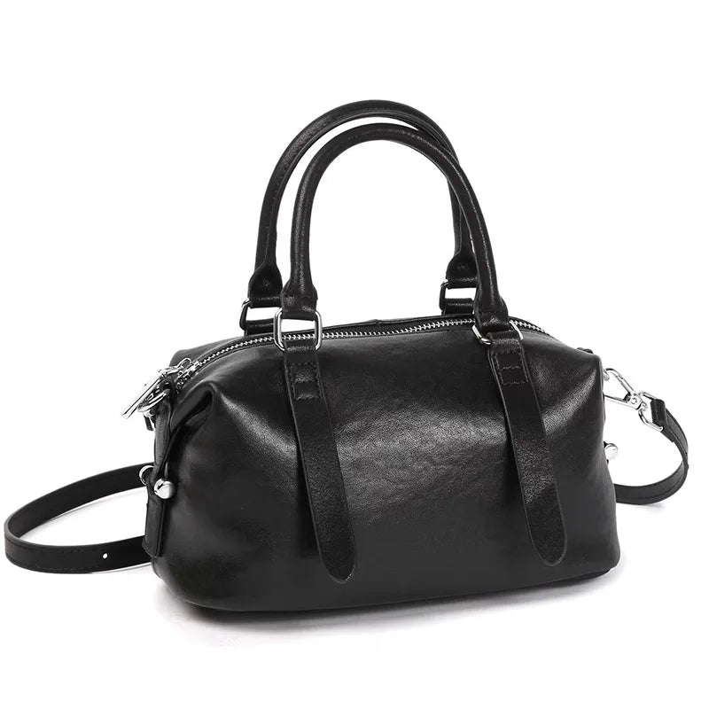 https://cdn.shopifycdn.net/s/files/1/0752/7143/8651/files/Vintage-messenger-bag-cowhide-Brown-leather-bag-Soft-Leather-Large-Capacity-minimalist-Crossbody-bag-women-female_30fbc36c-2e93-4d70-b353-68f5f2cb7564.webp?v=1739266821