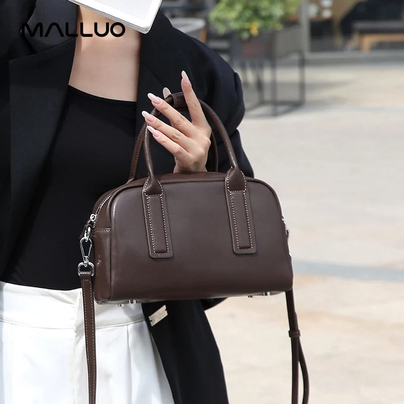 https://cdn.shopifycdn.net/s/files/1/0752/7143/8651/files/Women-s-Cowhide-Genuine-Leather-Shoulder-Bag-Ladies-Soft-Cow-Real-Leather-Handbag-Female-Fashion-Luxury_ff0f2507-7416-4571-b4e3-bf6274d5b849.webp?v=1739266815
