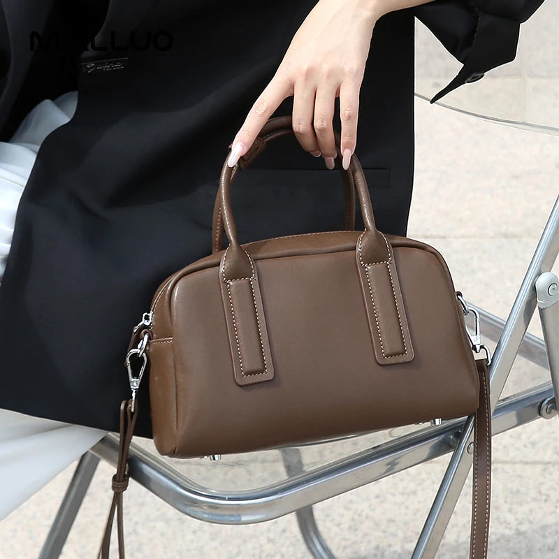 https://cdn.shopifycdn.net/s/files/1/0752/7143/8651/files/Women-s-Cowhide-Genuine-Leather-Shoulder-Bag-Ladies-Soft-Cow-Real-Leather-Handbag-Female-Fashion-Luxury_50610a27-720c-4e82-9594-d4d4fe2b2860.webp?v=1739266815
