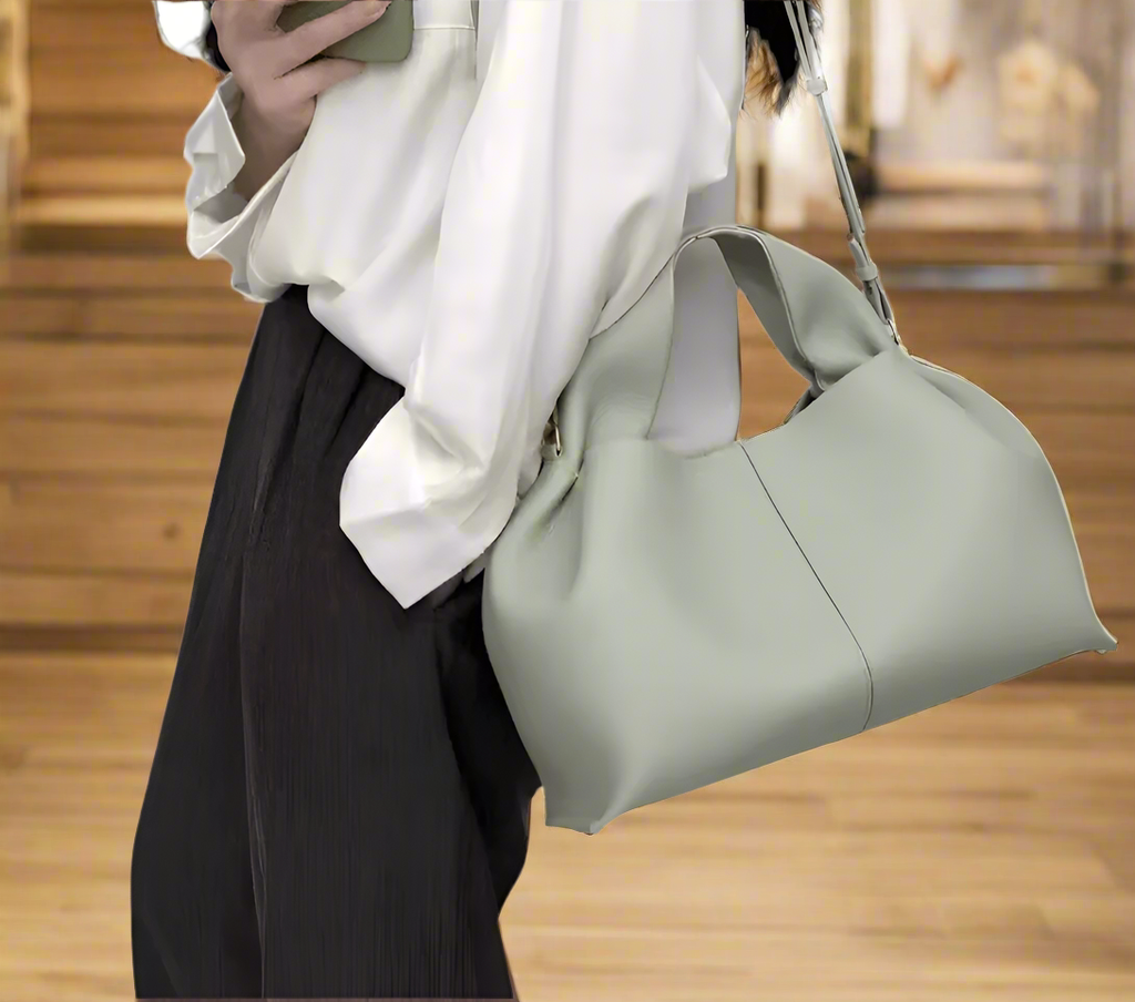 https://cdn.shopifycdn.net/s/files/1/0895/7945/4737/files/RUBY_STYLISH_HANDBAG-4.png?v=1731003664