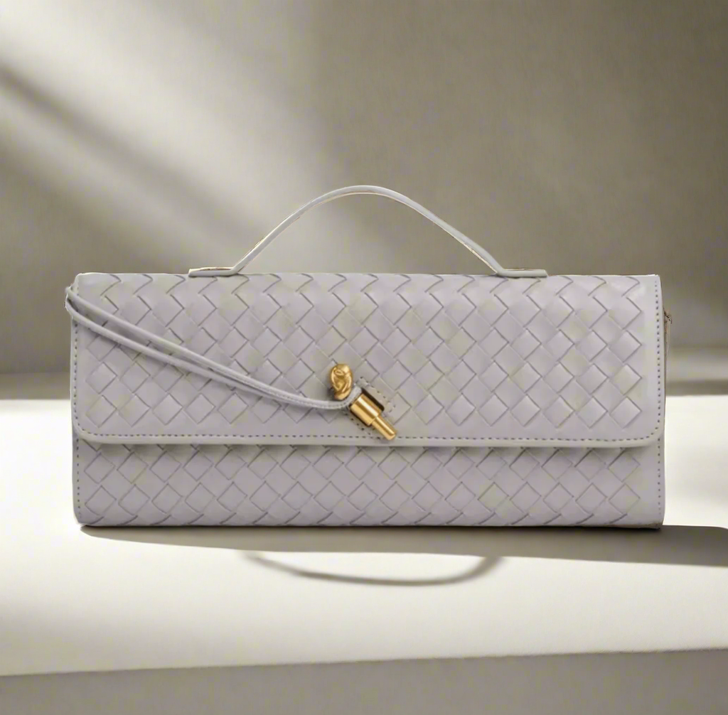https://cdn.shopifycdn.net/s/files/1/0895/7945/4737/files/ALICE_ELEGANT_HANDBAG-9.png?v=1729190490