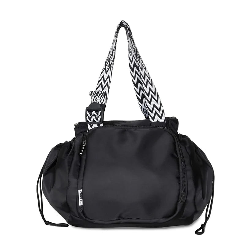 https://cdn.shopifycdn.net/s/files/1/1028/5216/5972/files/black_color_podbag_b4a9e26f-9c01-4d10-9b6c-9cbad999290f_1.webp?v=1777318701