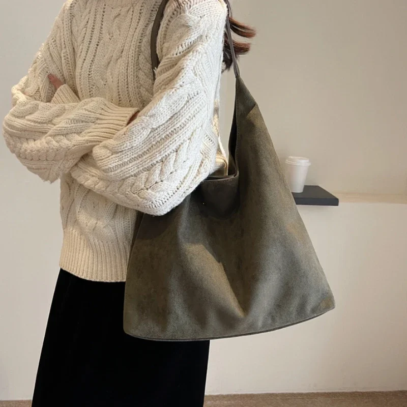 https://ae01.alicdn.com/kf/Scab3c3dfe9cc4d808a88dec68d9adb105/Herbst-und-Winter-Vintage-Damen-Tasche-gro-e-Kapazit-t-Wildleder-Umh-ngetasche-einfarbig-einfache-l.jpg