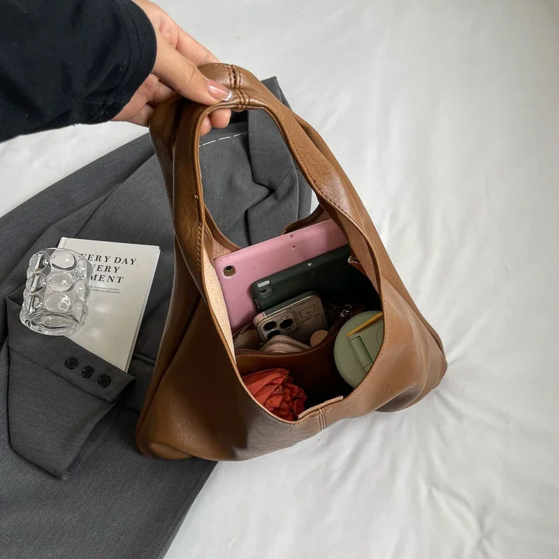 https://ae01.alicdn.com/kf/S6faeae1f123543cabe154ec75af09a39A/2024-neue-2-Set-Tote-Damen-Tasche-gro-e-Kapazit-t-Umh-ngetaschen-schwarze-weiche-Leder.jpg