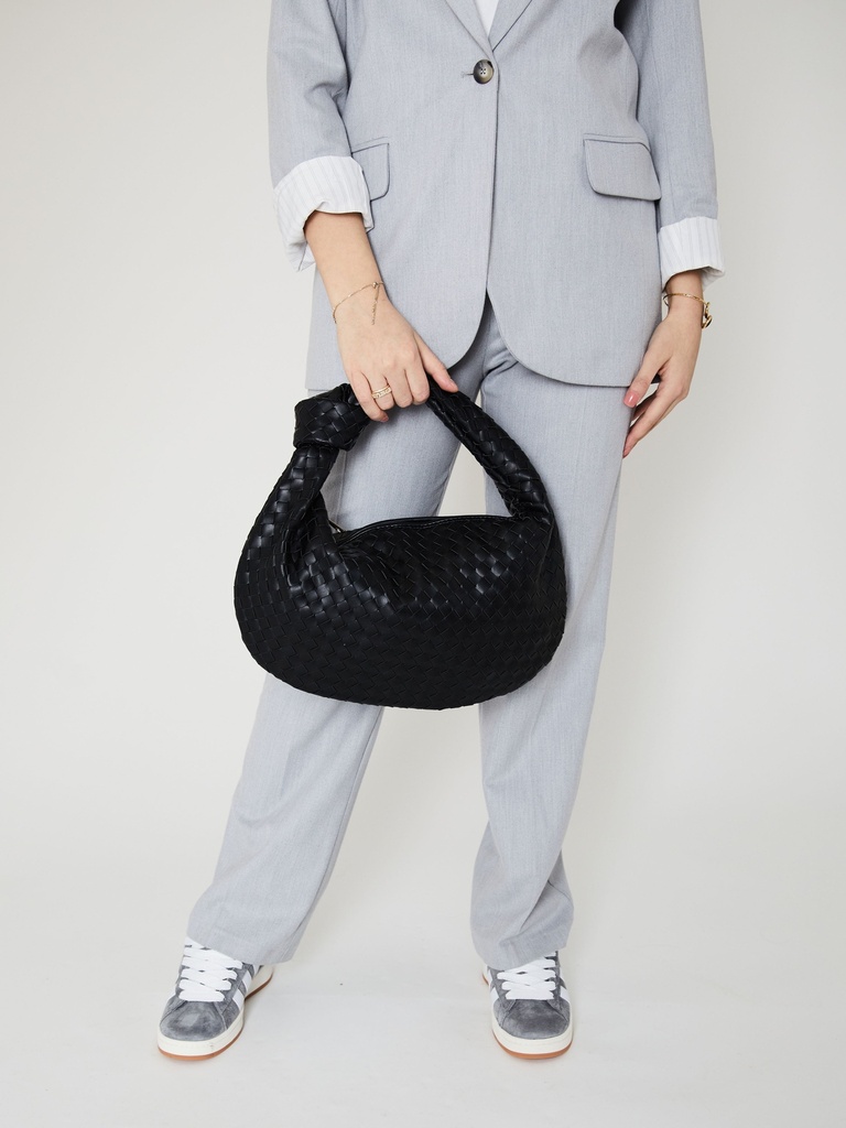 https://cdn.shopifycdn.net/s/files/1/0835/5931/7841/files/Mid-Black-1.jpg?v=1714241030
