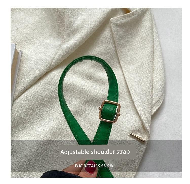 https://cdn.shopifycdn.net/s/files/1/0669/3876/5628/files/Carauana-UNIU-SILVER-GOLD-Knitted-Crossbody-Bag-Fashion-Satchel-NEW-2024-Collection-18.jpg?v=1729464431
