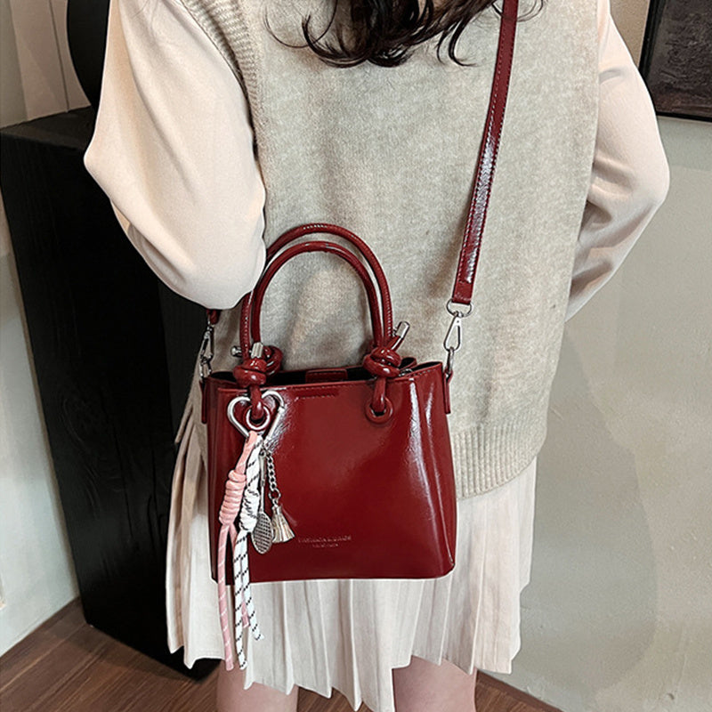 Price 4.57-4.92 USD, Weight 370g-390g Women's Messenger Bag Fashion Portable One-shoulder Bucket Bag