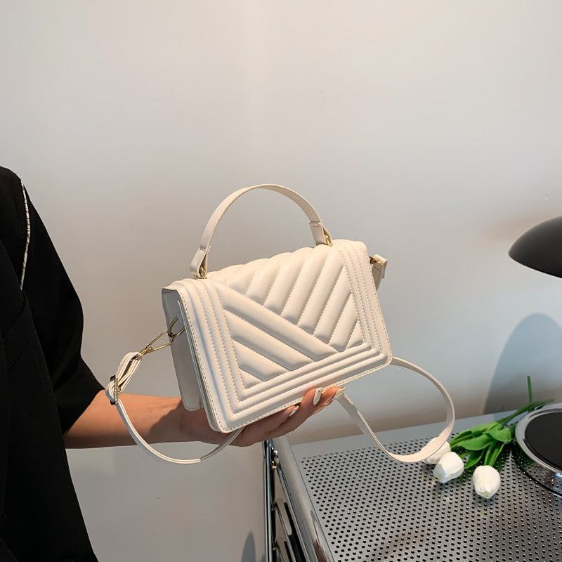 Price 2.84 USD, Weight 370g Simple Messenger Bag Casual Indentation Western Style Portable Women