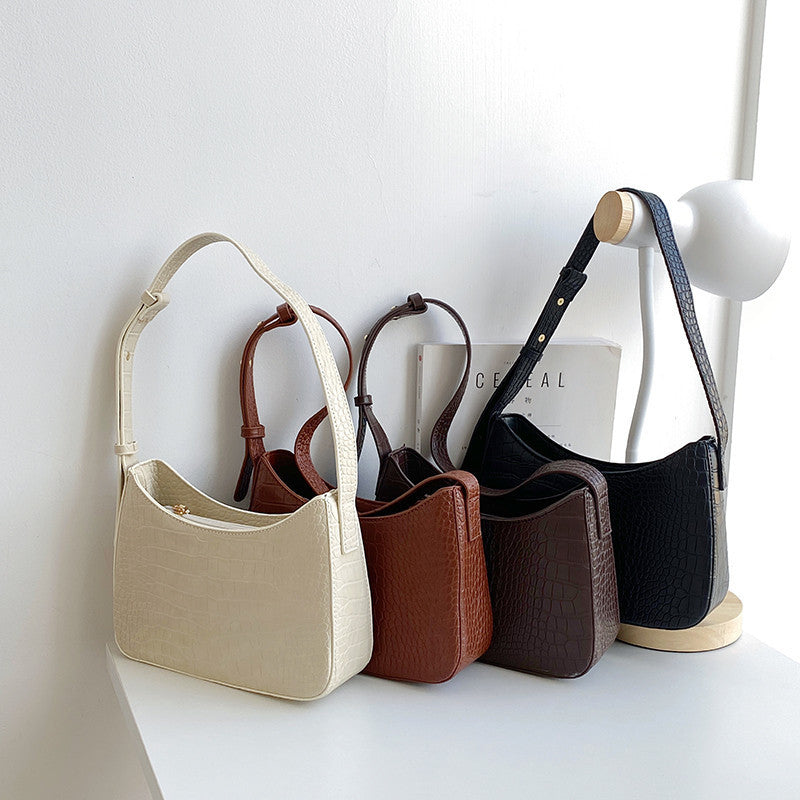 Price 6.30 USD, Weight 395g Retro Underarm Bag For Women Special-interest Design