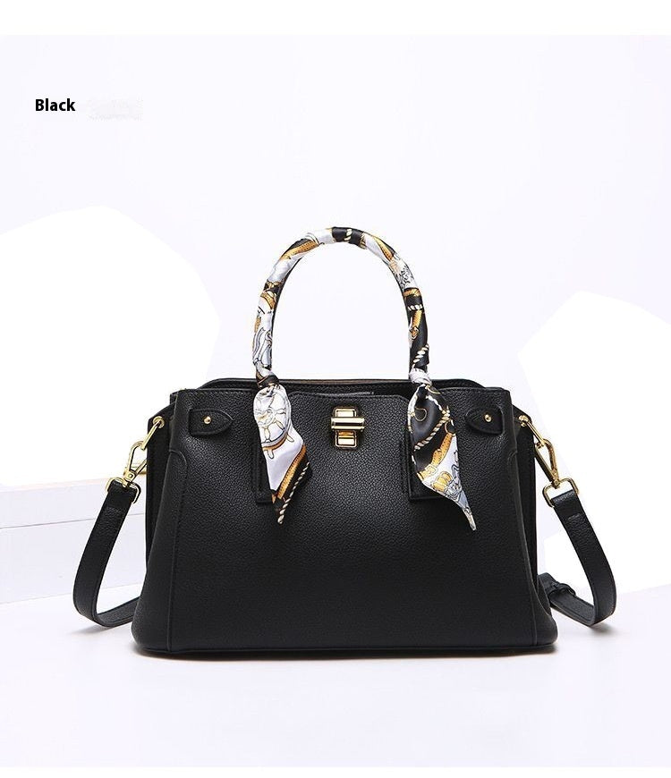 Price 14.93 USD, Weight 720g Large Capacity Portable Shoulder Messenger Bag For Women