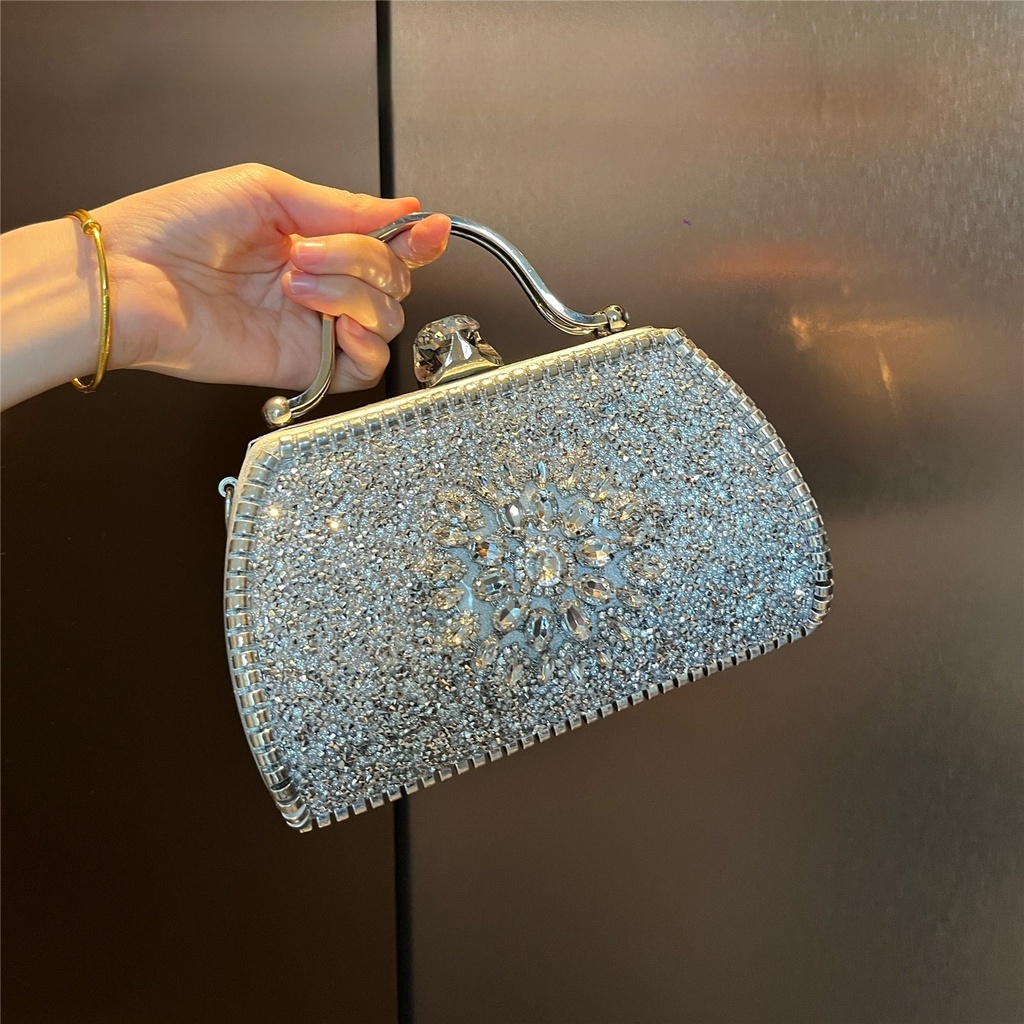 Price 13.10 USD, Weight 540g Alloy Rhinestone Carved Banquet Bag Women