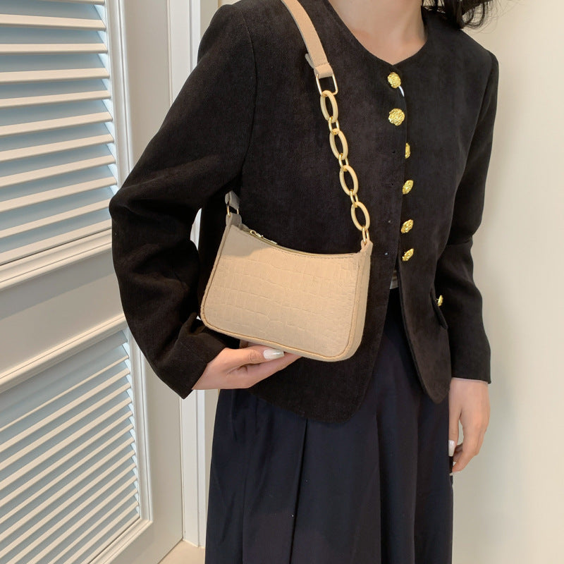Price 1.19 USD - 90g Weight Chain Small Bag Trendy Lightweight Shoulder Bag Fashion