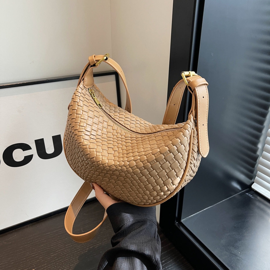 Price 2.81 USD, Weight 340g Dumpling Bag Casual Crossbody Shoulder Bag