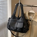 The Grand Capacity Women's Tote bag is suitable for chest storage, New Vintage Style, Multi-Way and Raffine for Total Carriage.