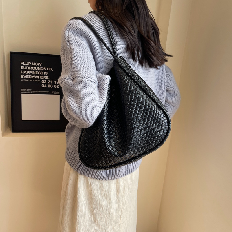 Retro Fashion Handheld Large Capacity Bag for Women's Simple and Casual Tote Bag, Unique Texture Shoulder Bag