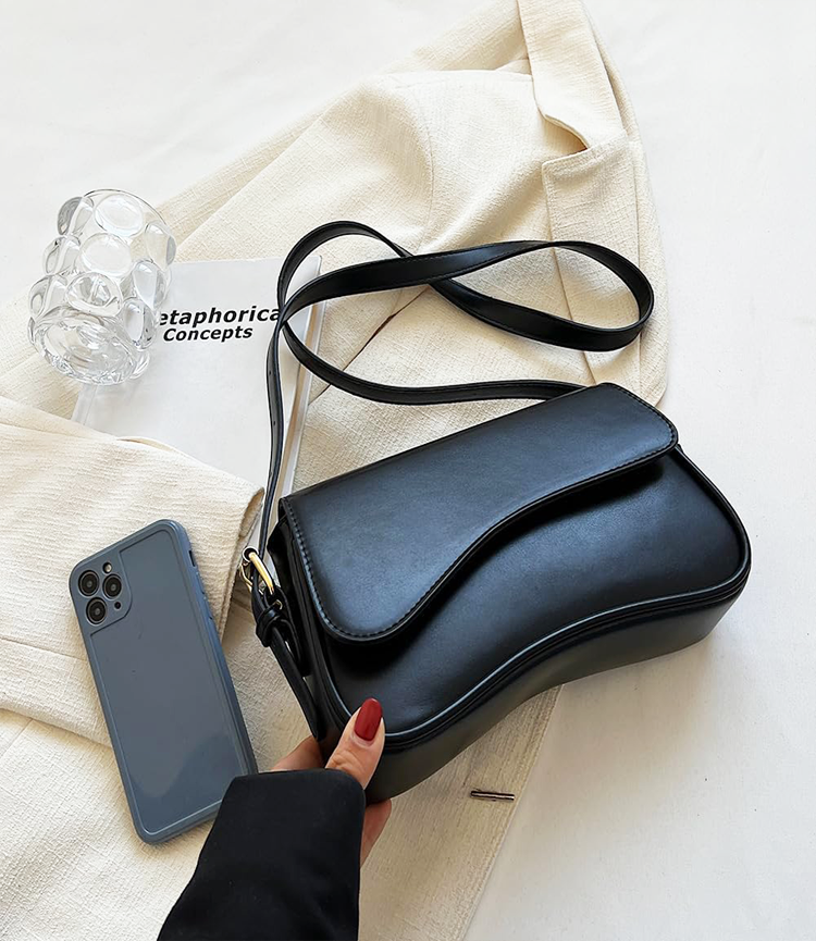 Dual Strap Saddle Bag