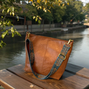 2023 New Commuter Bag Women's Large Capacity Fashion Autumn/Winter One Shoulder Crossbody Bag Textured Soft Leather Premium Big Bag