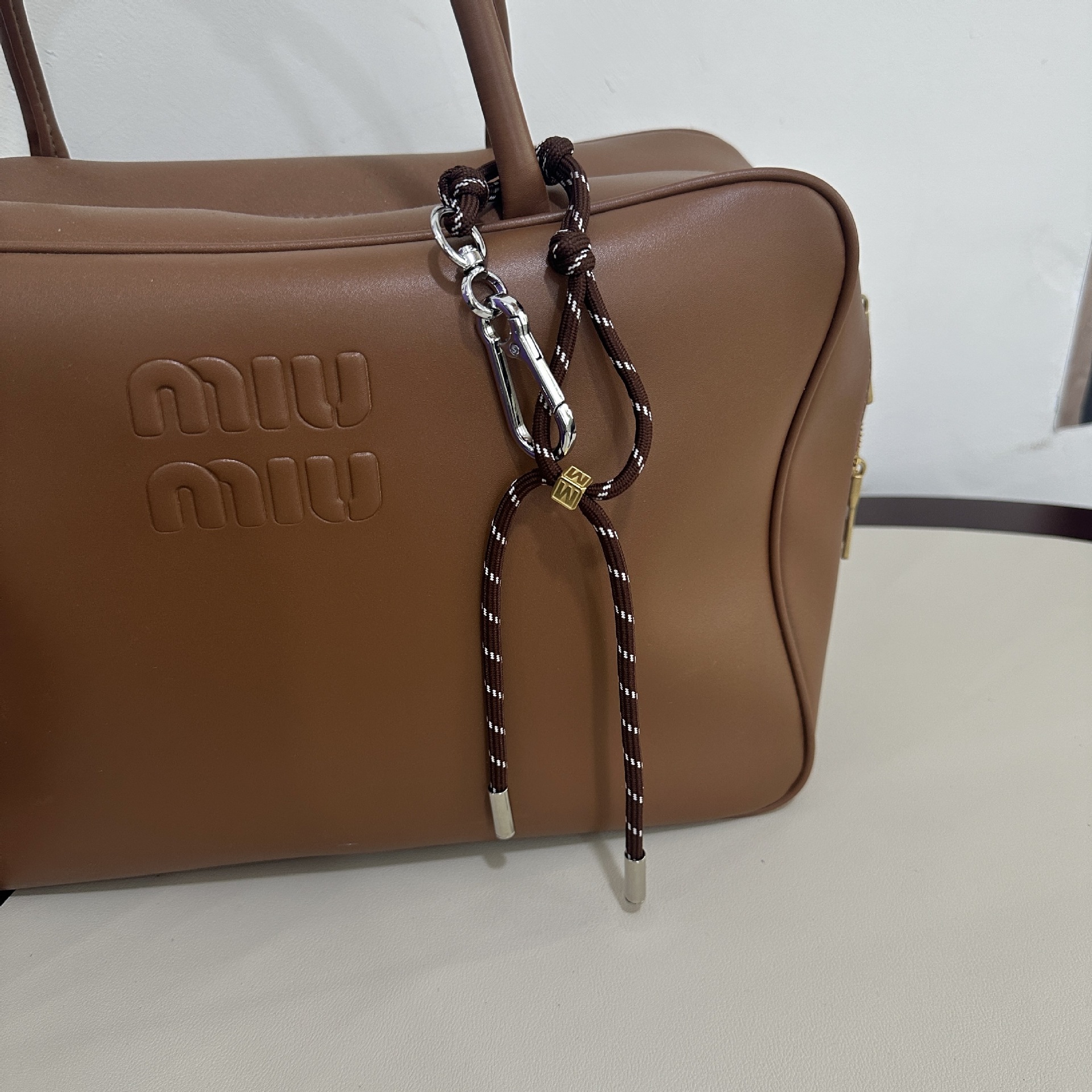 coffee M buckle