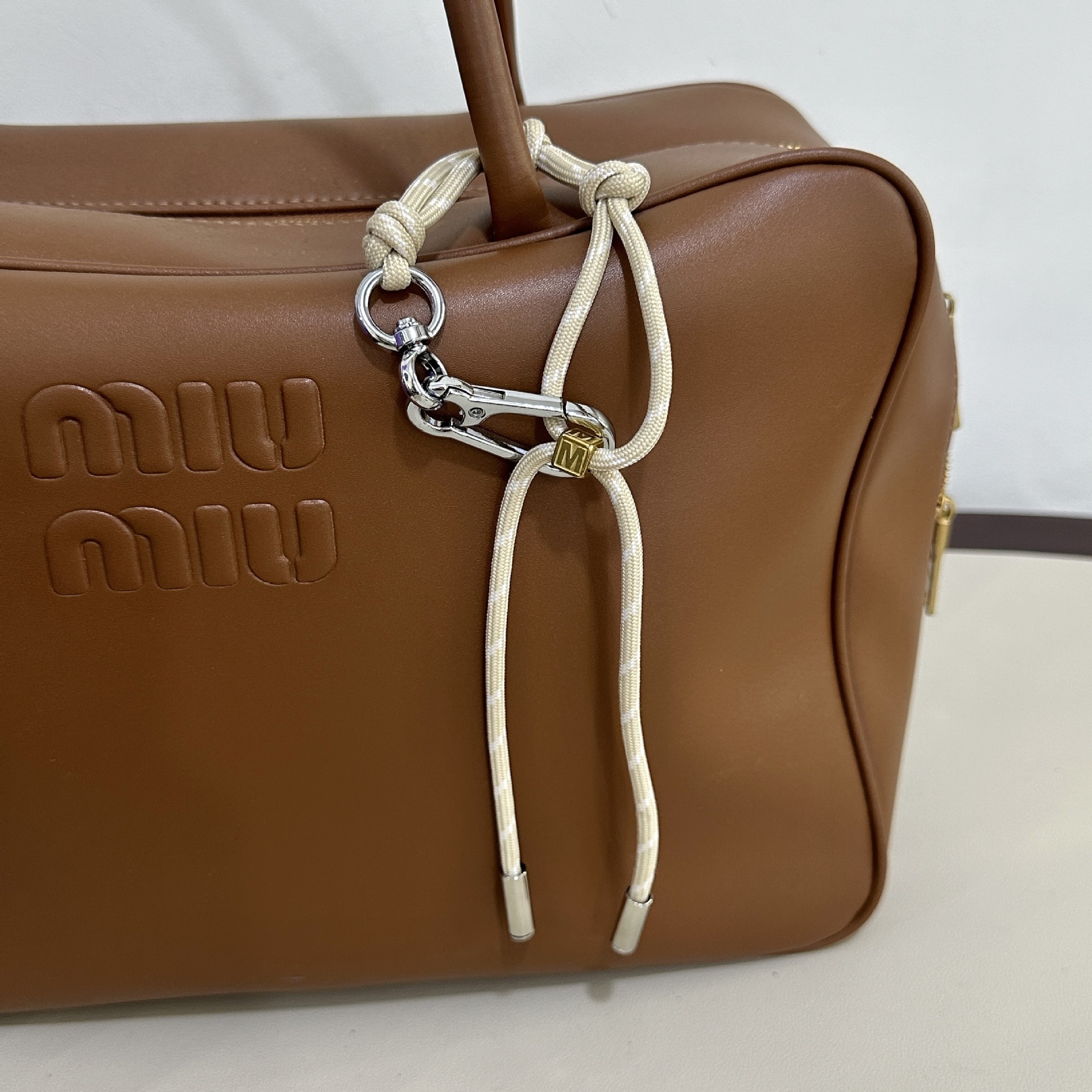 Light khaki M-buckle
