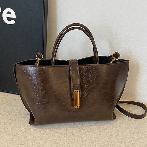 Price 6.14 USD, Weight 490g Simple Elegant Oil Wax Leather Portable Bucket Bag