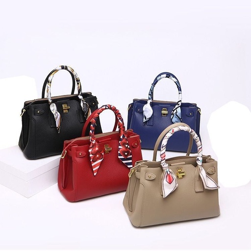 Price 14.93 USD, Weight 720g Large Capacity Portable Shoulder Messenger Bag For Women