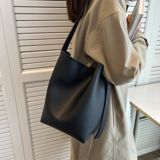 Winner Bucket Bag