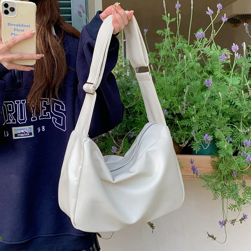 Neue einfarbige pu weiches Leder Damen Umhängetasche mit großer Kapazität kleine Pendler College Student Klasse Schulter tasche